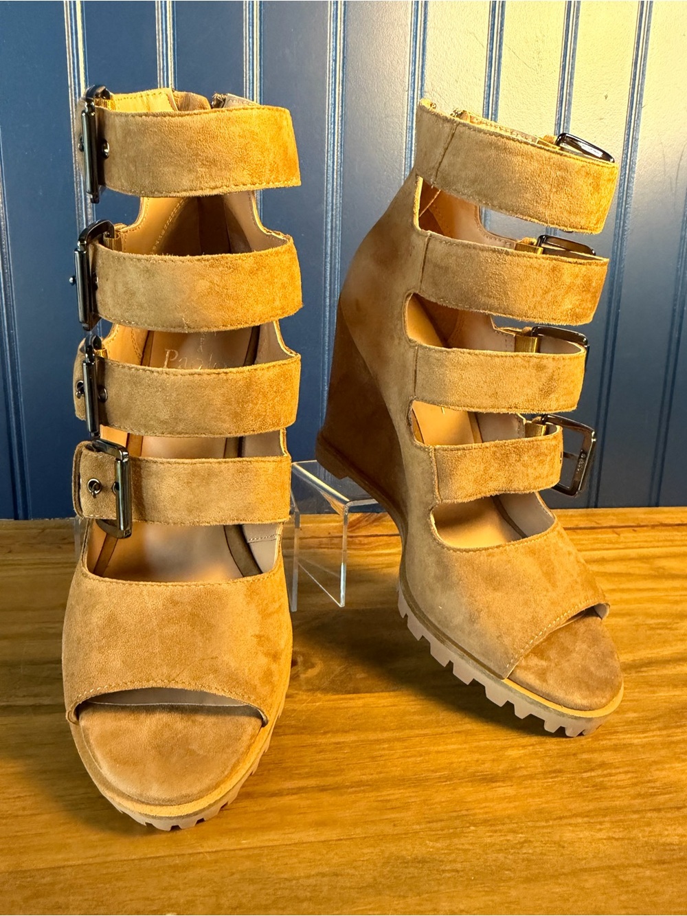 Linea Paolo Wisteria Tan Suede Buckle Wedge Sandals Size 5